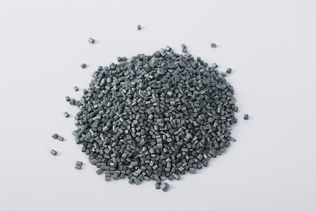 Spray-free Sliver Masterbatch