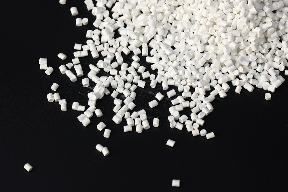 TPU Anti-UV White Masterbatch